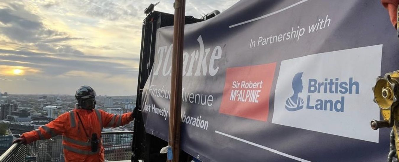 16002Fly your values and culture high in the sky and show the City your ambition